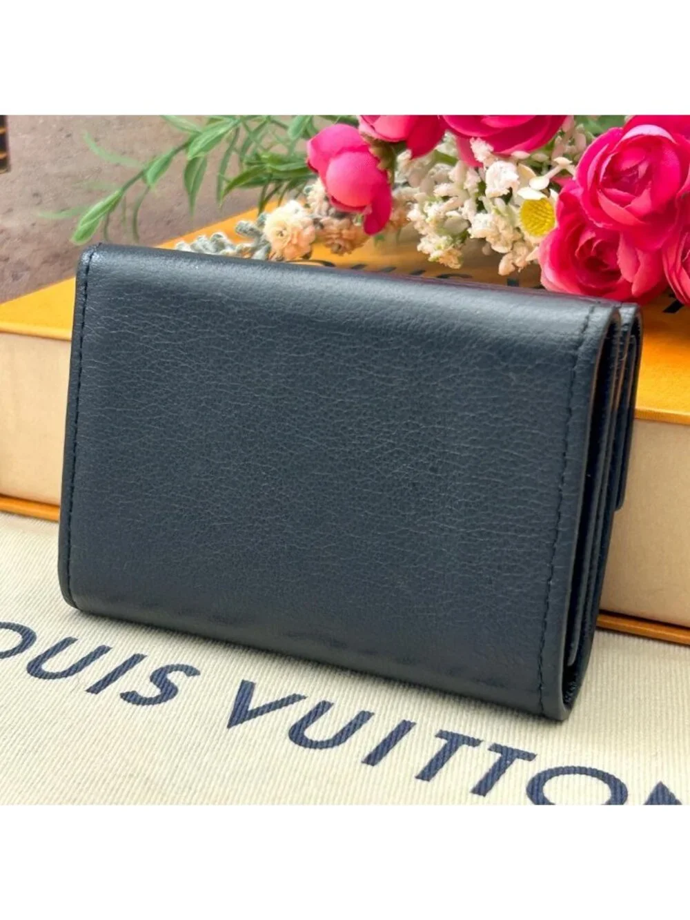 Louis Vuitton Portefeuille Lock Mini Fold Wallet